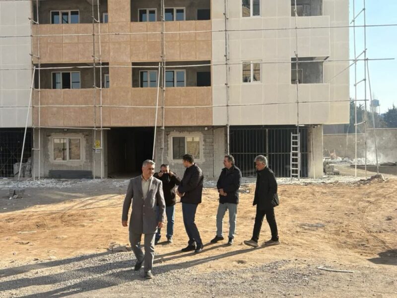 تأکید بر تسریع اجرای طرح نهضت ملی مسکن در بازدید میدانی
معاون مسکن و ساختمان از پروژه‌های تبریز
