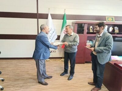 تجلیل مدیر کل از آزاده سرافراز وجانباز راه و شهرسازی استان
سیستان و بلوچستان