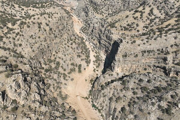 تداوم عملیات اجرایی پروژه حیاتی راهداری در مسیر امامزاده
نورالدین (ع) کهگیلویه و بویراحمد