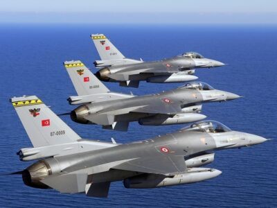 ترکیه در حالت آمادهباش/ جنگندههای اف-۱۶ به پرواز درآمدند