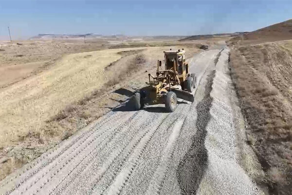 تسطیح و رگلاژ ۱۰۰ کیلومتر راه روستایی در دیواندره
کردستان