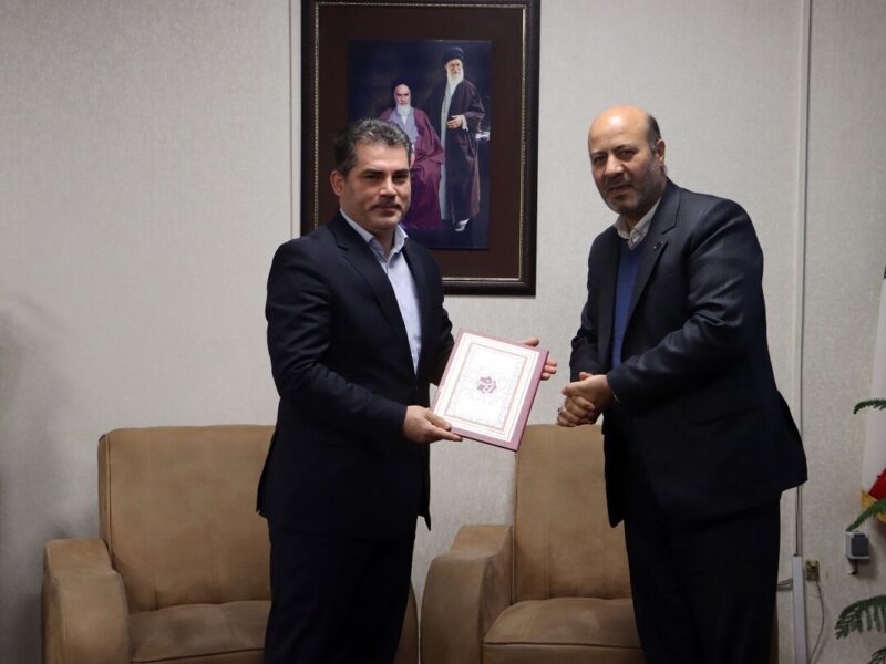 تقدیر مدیرعامل شرکت آزمایشگاه فنی و مکانیک خاک از مدیرکل راه
و شهرسازی آذربایجان شرقی