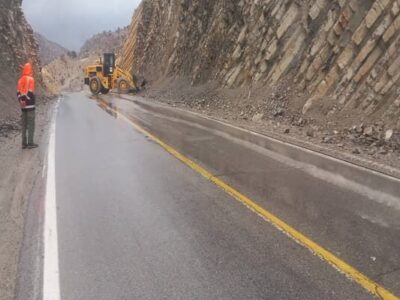 تمام محورهای ایلام باز است/ تردد در استان بدون مشکل در
جریان