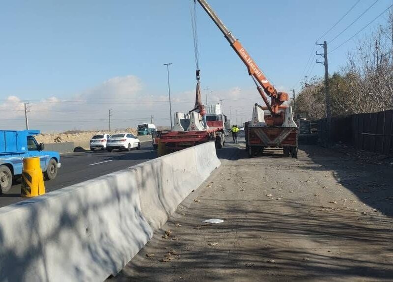تمامی مسیرهای دسترسی غیرمجاز به آزادراه تهران–ساوه مسدود
شد