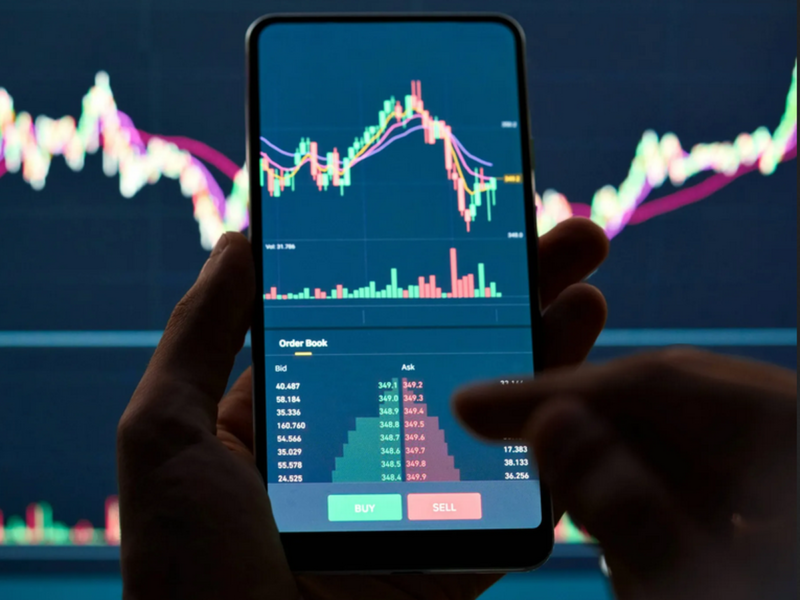 درآمد ترید در ایران چقدر است؟ بررسی واقعی سود معامله‌گری در بازارهای مالی