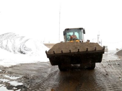 ذخیره سازی ۱۲۰۰ تن شن و نمک در راهدارخانه های دهگلان
کردستان