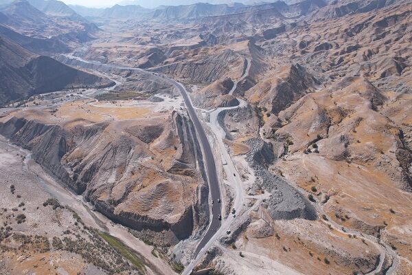 راه صعب العبورترین روستای شهرستان دشتی در استان بوشهر آسفالت
میشود