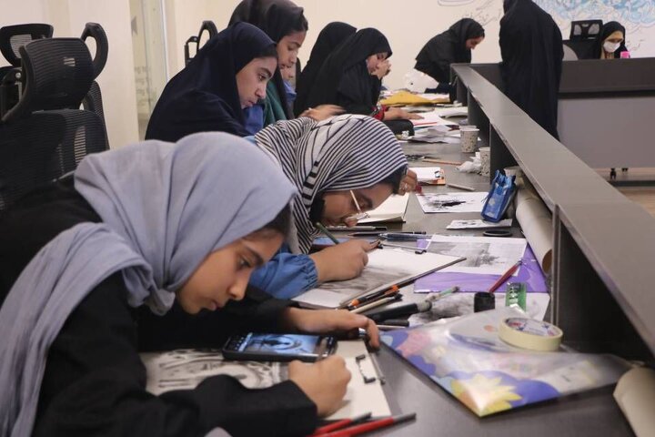 رونمایی بیش از ۲۰۰ اثر هنری نوجوانان در «نقش طوفان»