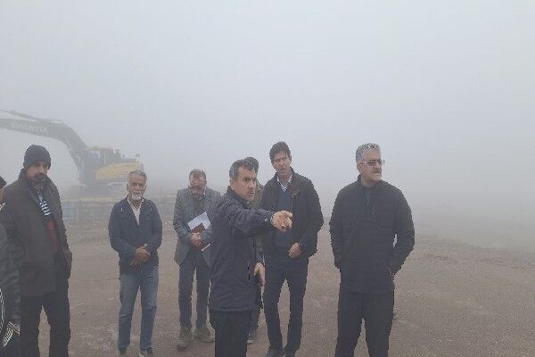 ساخت ۳۲ کیلومتر بزرگراه زاهدان–بم یکی از پروژههای مهم و
اثرگذار سیستان و بلوچستان است