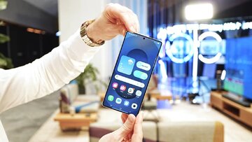 سامسونگ شاید از پنل‌های OLED ساخت چین در گوشی‌های پرچمدارش استفاده کند