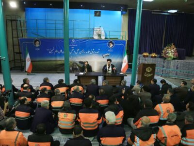 سید حسن خمینی: کسانی که نقش دولت در جنگ ۱۲ روزه را
کمرنگ جلوه دادند بی انصافی کردند/ باور کنیم که حکومت از آن مردم
است