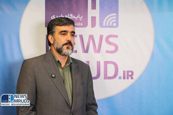 طرح جامع پایانه مرزی خسروی تهیه می‌شود/ توقف کامیون‌ها در
مرز سومار به حداقل می‌رسد