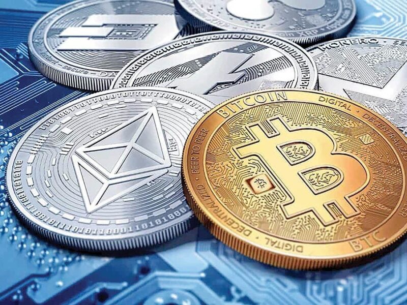 قیمت ارز‌های دیجیتال امروز دوشنبه ۱۷ آذر ۱۴۰۴ / بیت کوین کاهشی و اتریوم در مسیر نوسانی