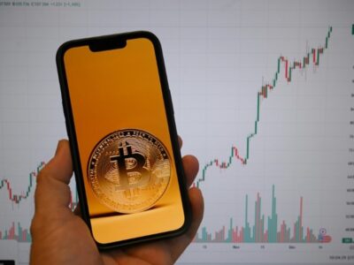 نشانه‌های تغییر فضا در بازار رمزارز؛ افزایش قیمت بیت‌کوین و اتریوم