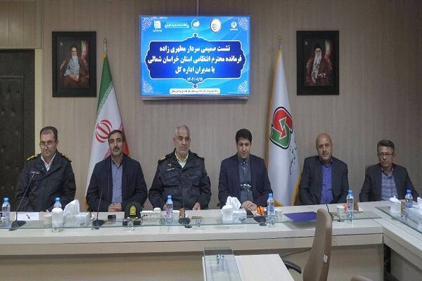 نشست فرمانده انتظامی استان خراسان شمالی با مدیران اداره کل
راهداری استان