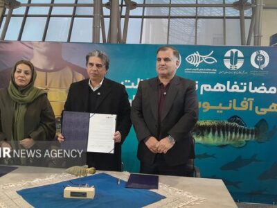 نماد زیستی اصفهان روی پیراهن سپاهان؛تفاهمنامه حفاظت از آفانیوس امضا شد