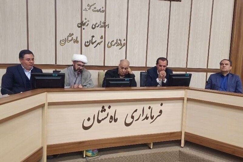 واگذاری ۲۴۰۰ میلیارد تومان پروژه راهسازی به پیمانکاران در
ایجرود و ماهنشان