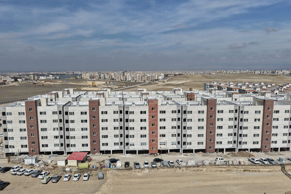 ویدئو| آخرین وضعیت احداث پروژه ۸۲۰ واحدی قطعه یک شهدای
طلاییه در شهرک سردار شهید سلیمانی اردبیل