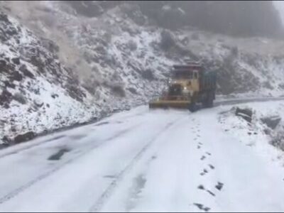 ویدئو | اجرای عملیات برفروبی محور سه راهی شهداء(ملندو) به
نوسود در شهرستان پاوه توسط راهداران استان کرمانشاه