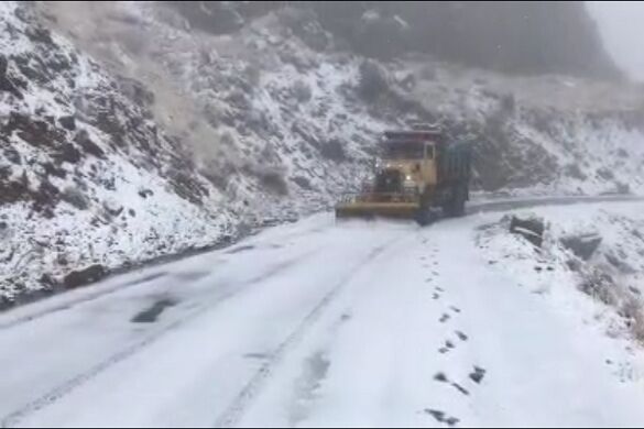 ویدئو | اجرای عملیات برفروبی محور سه راهی شهداء(ملندو) به
نوسود در شهرستان پاوه توسط راهداران استان کرمانشاه