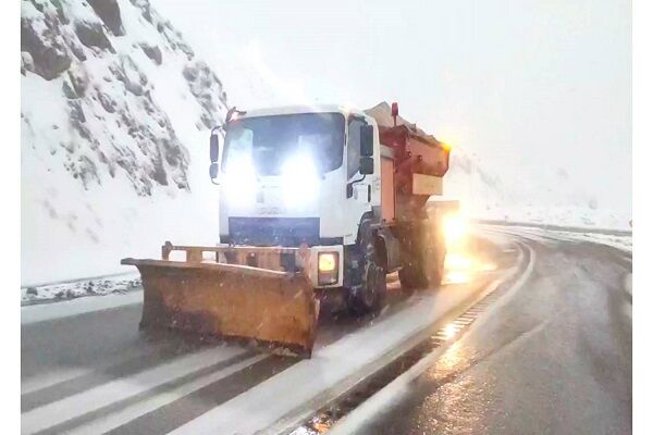 ویدئو | اعلام آخرین وضعیت جوی و تردد در سطح محور ارتباطی
کندوان توسط رئیس اداره راهداری شهرستان چالوس