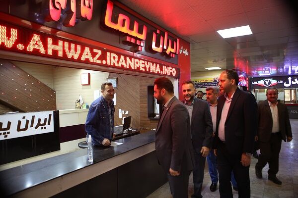 ویدئو| بازدید مدیرکل راهداری و حمل‌ونقل جاده‌ای خوزستان از
پایانه مسافربری سیاحت اهواز به مناسبت هفته حمل‌ونقل