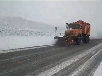 ویدئو| برف‌روبی محور گرمه – چمن‌بید توسط راهداران شهرستان
گرمه استان خراسان شمالی