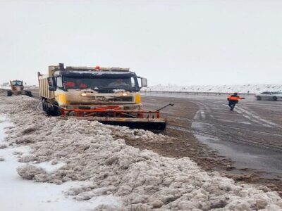 ویدئو| عملیات برفروبی درآزاد راه تبریز-زنجان توسط راهداران
آذربایجان شرقی