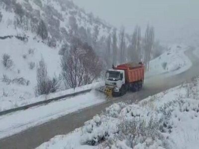 ویدئو | عملیات برف‌روبی و نمک‌پاشی محور سنخواست – بجنورد،
توسط راهداران شهرستان جاجرم استان خراسان شمالی