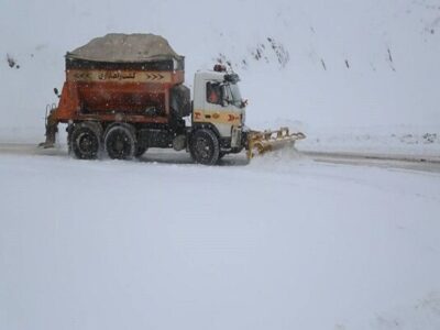 ویدئو | عملیات برف‌روبی، شن و نمک پاشی در محور کندوان توسط
راهداران استان مازندران