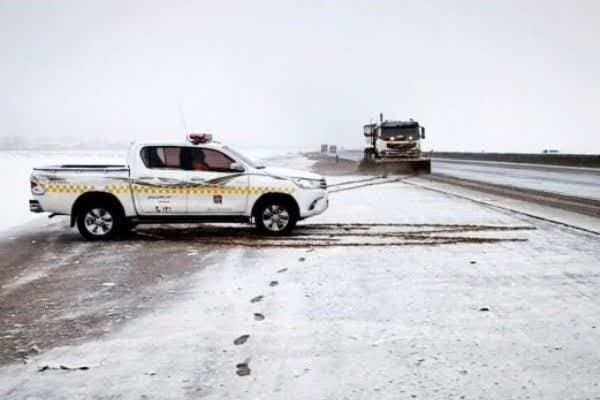 ویدئو|برفروبی محور خنداب-ملایر در استان مرکزی