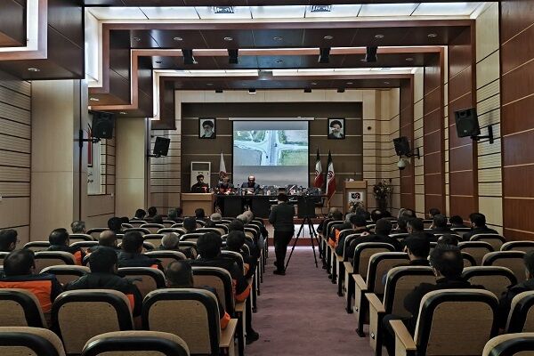 پنجمین جلسه شورای راهداری گلستان با آموزش ایمنی در راهداری
زمستانه برگزار شد