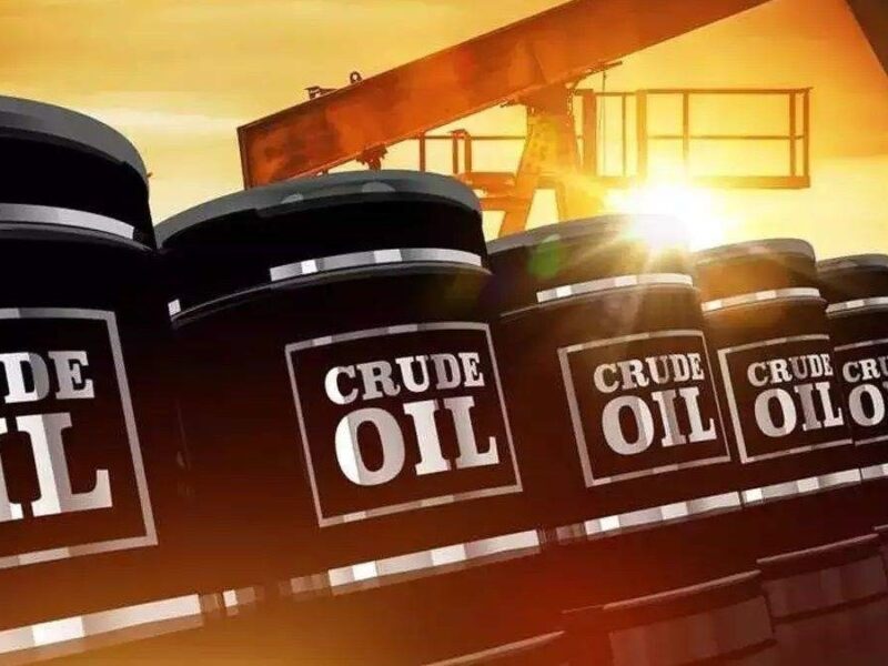 چشم‌انداز قیمت نفت در ۲۰۲۶ در سایه تحولات ژئوپلیتیک و مازاد عرضه