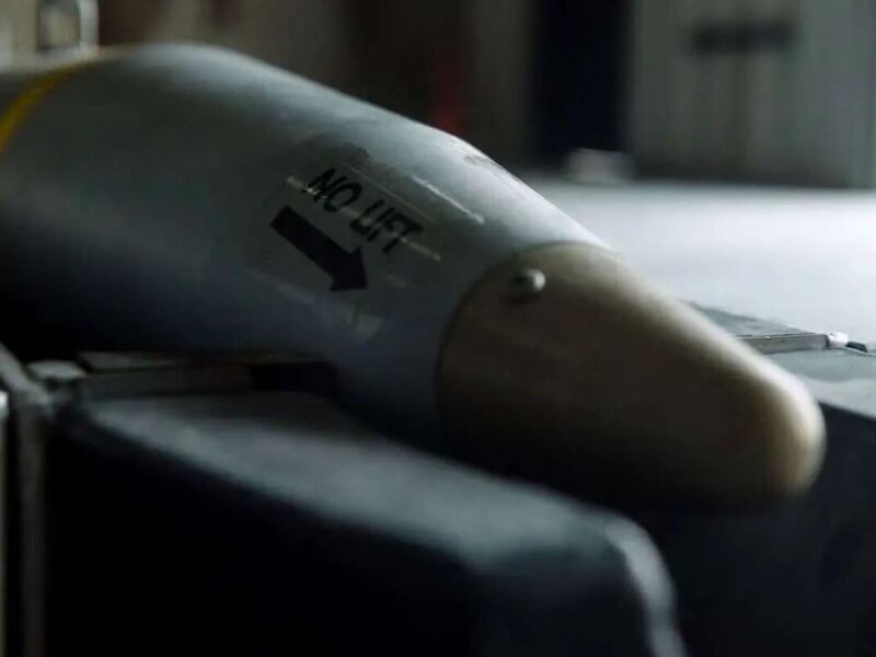 گزارش رسانههای خارجی از سلاح جدید ایران/ ایران به بمب فوق محرمانه آمریکا دست یافت