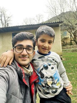 گفت‌وگو با معلم مدرسه‌ای که فقط یک دانش‌آموز دارد!