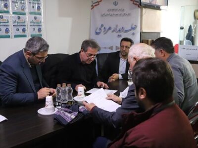 گفتوگوی چهرهبهچهره مدیرکل راه و شهرسازی استان البرز با
مردم در محل میز خدمت