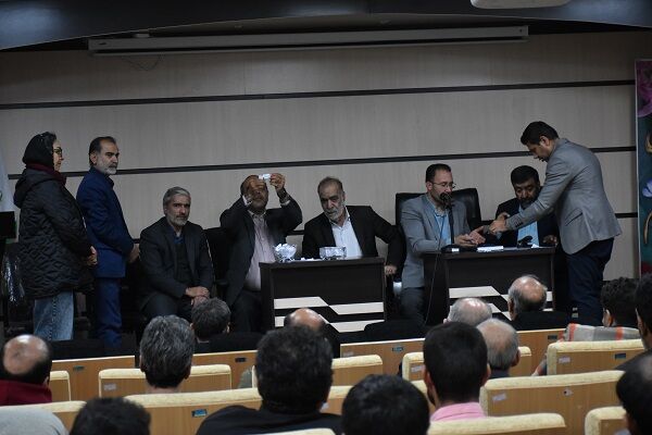 ۱۰۳ مشمول جوانی جمعیت در مهدیشهر استان سمنان صاحب زمین
می‌شوند