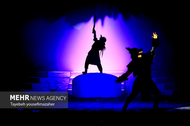 ۲۰۰ نیرو بار سنگین جشنواره تئاتر کودک را به دوش میکشند