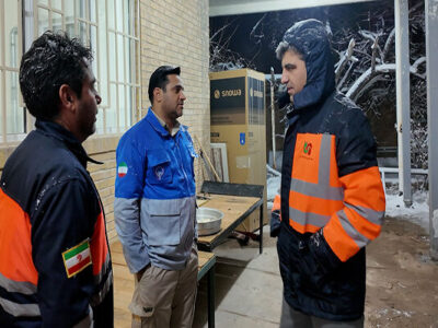 ۵۲۳۴ کیلومتر برف روبی توسط فاتحان گردنه های برفی در ۵ روز/
سقف ایمن ۲۳ پایگاه راهداری برای بیش از ۹۰۰ هموطن در راه
مانده