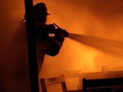 آتشسوزی مرکز درمانی در خیابان شریعتی/ آتش مهار شد