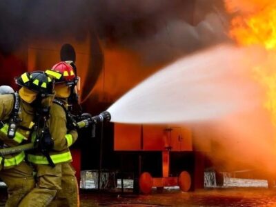 آتشسوزی یک ساختمان ششطبقه در یوسفآباد