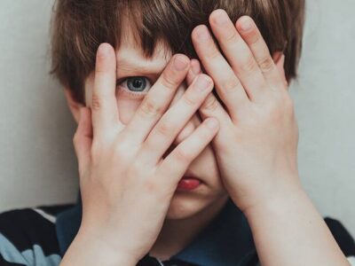 اخبار ناگوار با روان کودک چه می‌کند؟