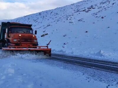 استمرار فعالیت سامانه بارشی در بخش‌هایی از کشور/ استقرار
راهداران در محورهای برف‌گیر