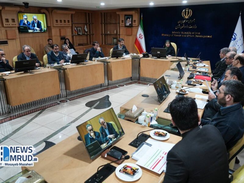 ببینید | نشست شورای معاونان وزارت راه و شهرسازی با موضوع
افتتاح پروژه‌ها در دهه فجر