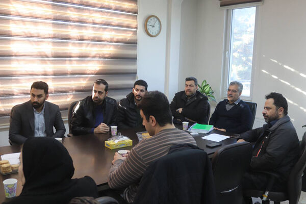 ببینید| ️جلسه کمیسیون بررسی طرح‌ها و تأسیسات حاشیه راه‌ها در
کرمانشاه