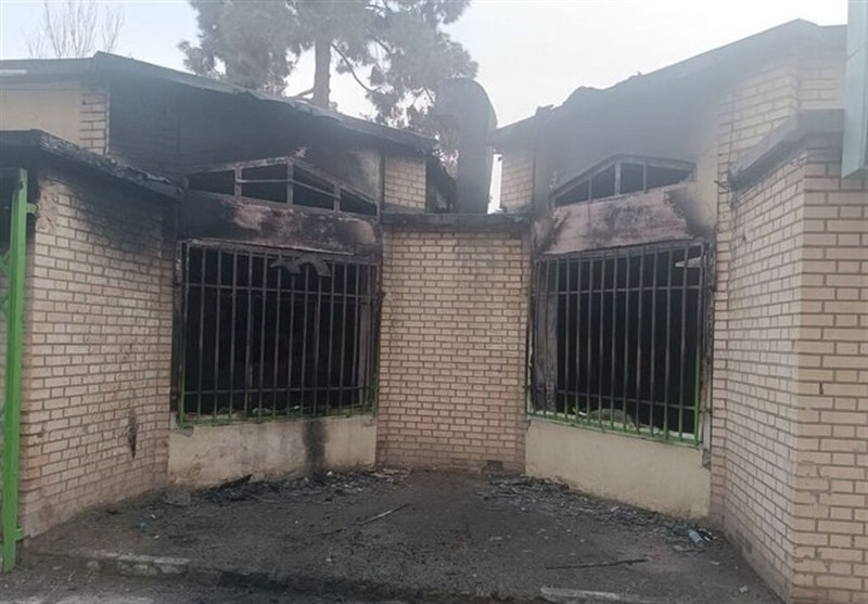 حمله آشوبگران به قلب فرهنگی نیشابور؛ ۱۷ هزار کتاب در آتش سوخت!