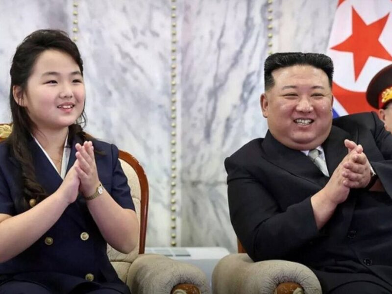 رهبر کره شمالی و دختر در جشن سال نو / «کیم جونگ اون» در لباس عید! + عکس