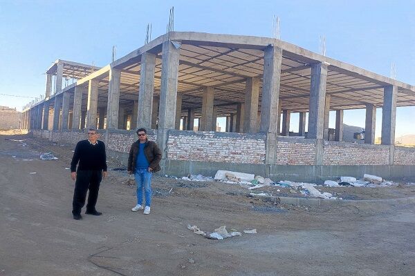 سرمایه گذاری ۱۰۰ میلیاردی برای ساخت ۸ مجتمع تجاری در
سایت‌های طرح نهضت ملی مسکن زاهدان