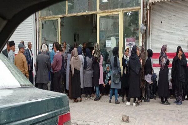 علت صفهای طولانی نان چیست؟