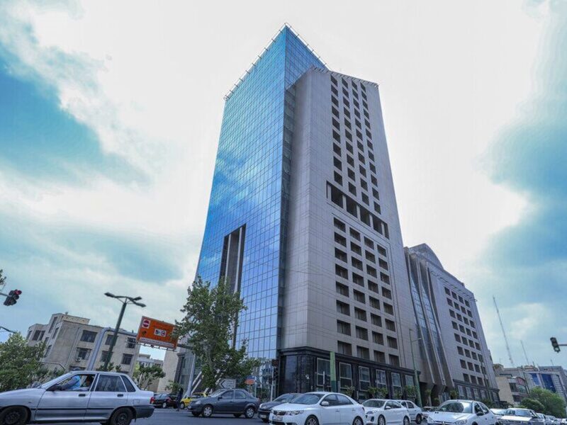 نهاد‌های مالی بورسی در خطرند/ افزایش دامنه نوسان باید به آینده موکول شود